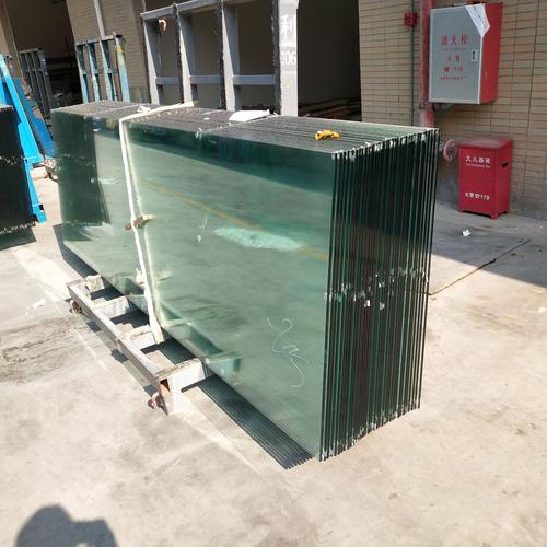 东莞夹胶玻璃厂家 雨棚阳光房护栏专用夹胶双层安全钢化玻璃